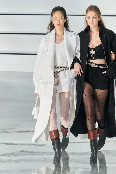 Look 70